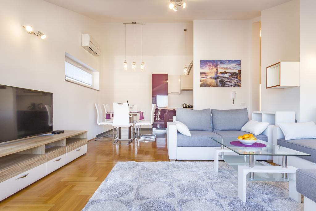 Villa Apartments Futura Vantacici Eksteriør bilde