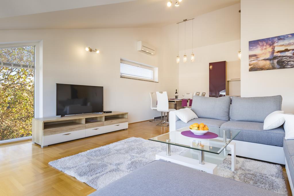 Villa Apartments Futura Vantacici Eksteriør bilde