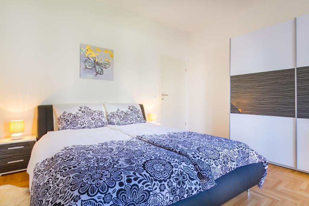 Villa Apartments Futura Vantacici Eksteriør bilde
