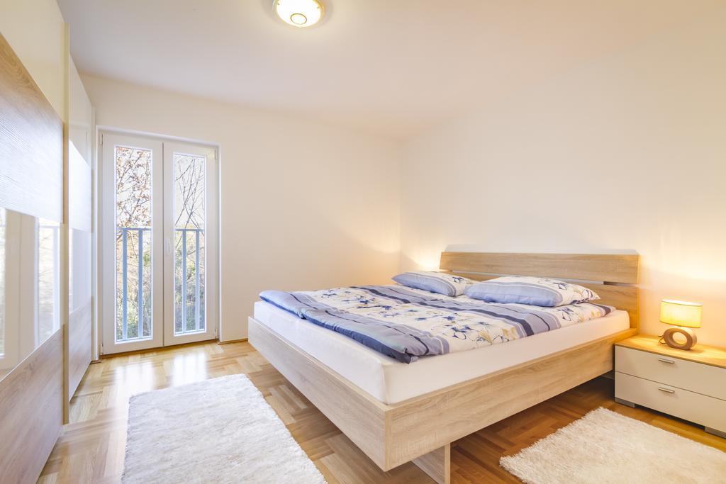Villa Apartments Futura Vantacici Eksteriør bilde