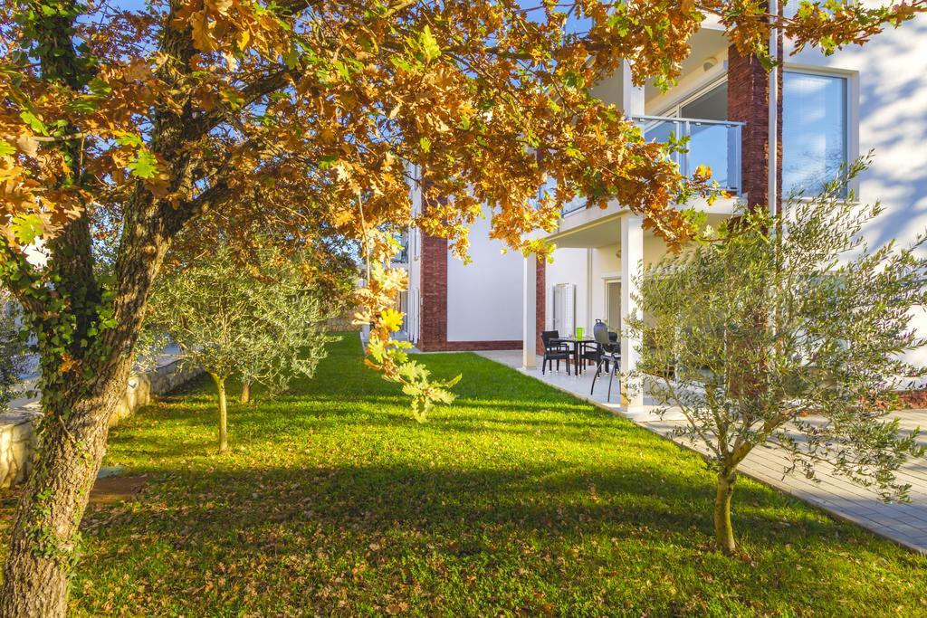 Villa Apartments Futura Vantacici Eksteriør bilde