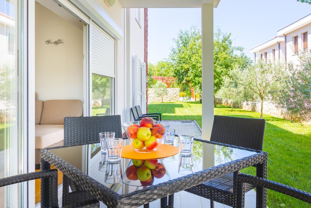 Villa Apartments Futura Vantacici Eksteriør bilde
